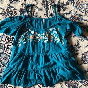 Xhilaration flowy top